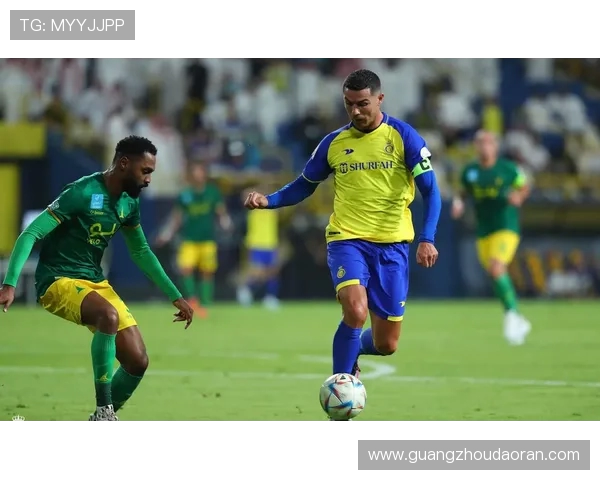 德乙半场凯泽斯劳滕火力全开普尔塔金斯基塔连场头球助球队三球领先